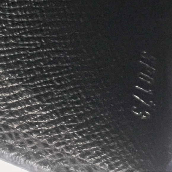 Louis Vuitton Florin Wallet Taiga Leather. - Picture 9 of 10